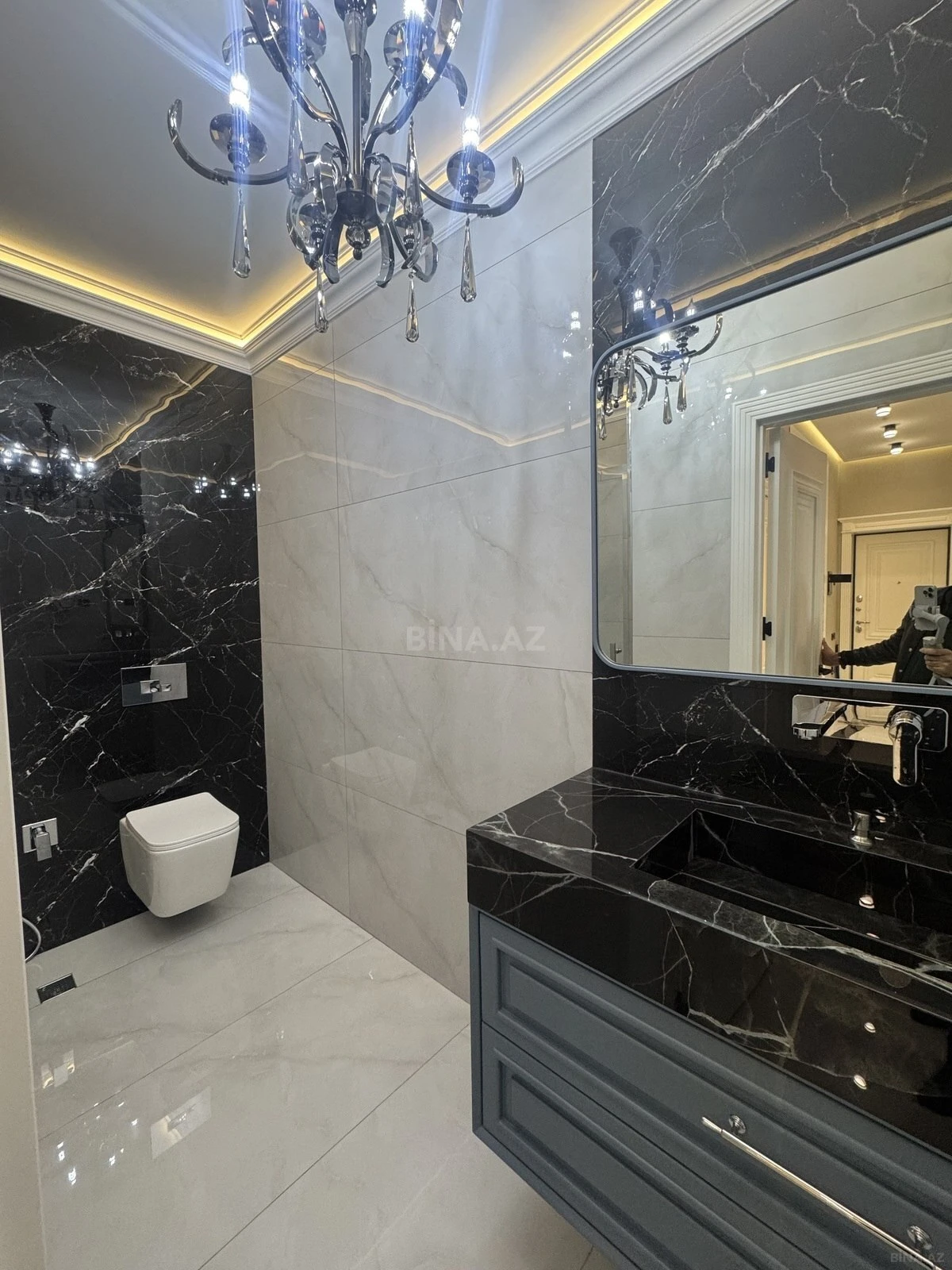 Satılır 2 otaqlı mənzil 86 m²