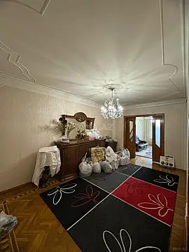 Satılır 4 otaqlı mənzil 95 m²