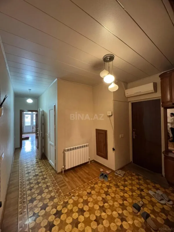 Satılır 4 otaqlı mənzil 95 m²