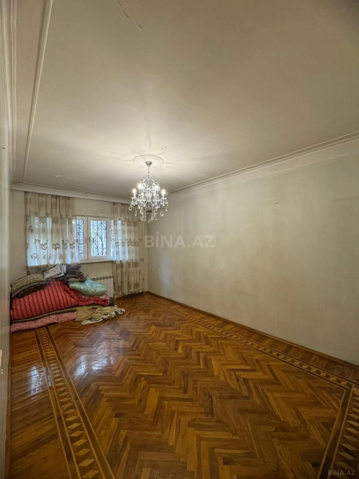 Satılır 4 otaqlı mənzil 95 m²