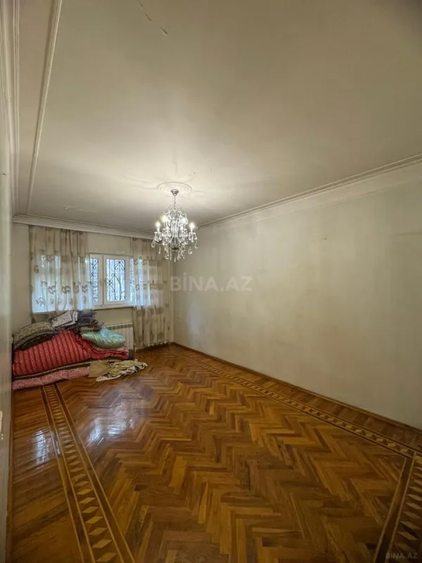 Satılır 4 otaqlı mənzil 95 m²