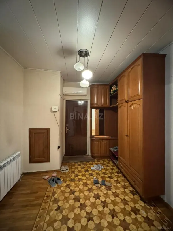 Satılır 4 otaqlı mənzil 95 m²