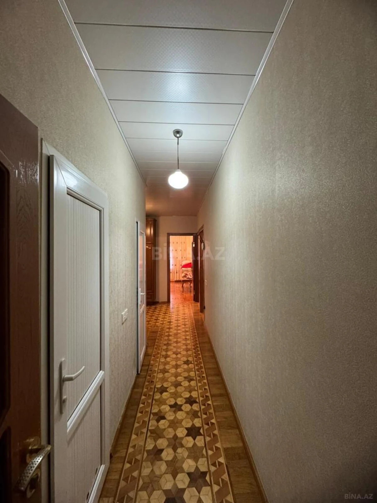 Satılır 4 otaqlı mənzil 95 m²