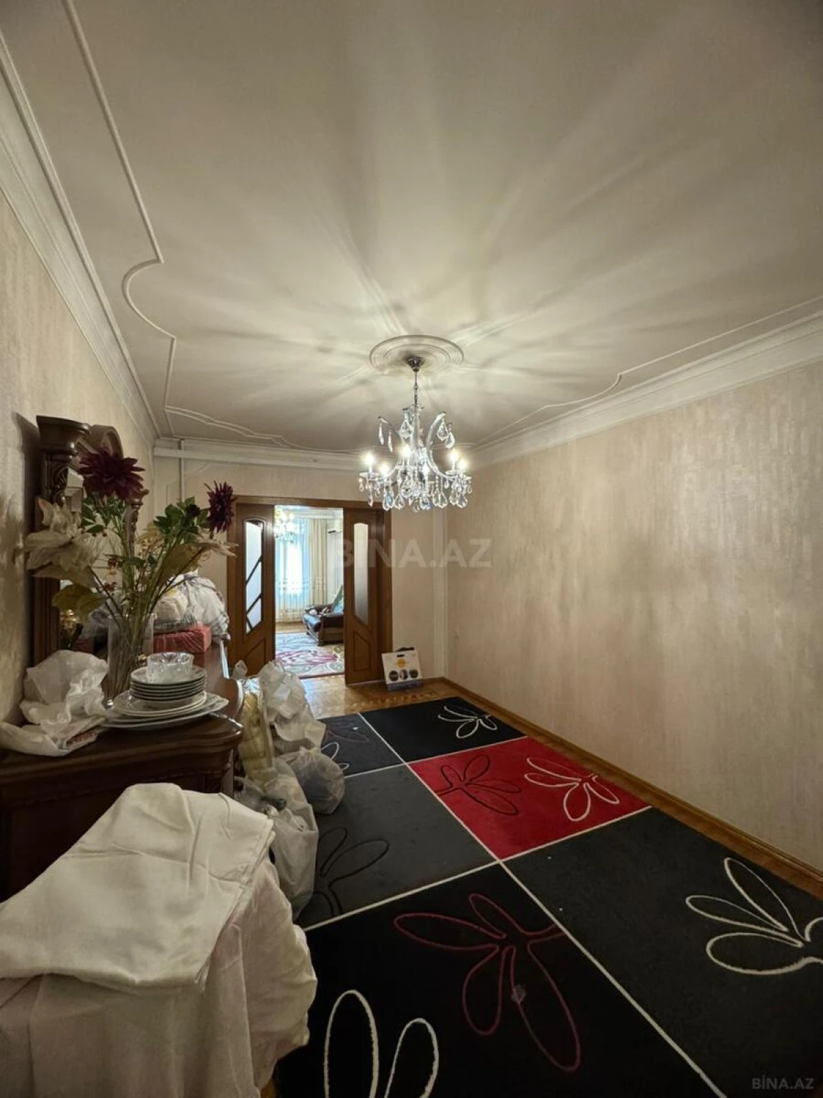 Satılır 4 otaqlı mənzil 95 m²