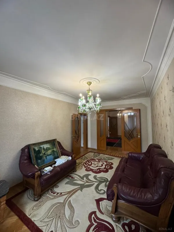 Satılır 4 otaqlı mənzil 95 m²