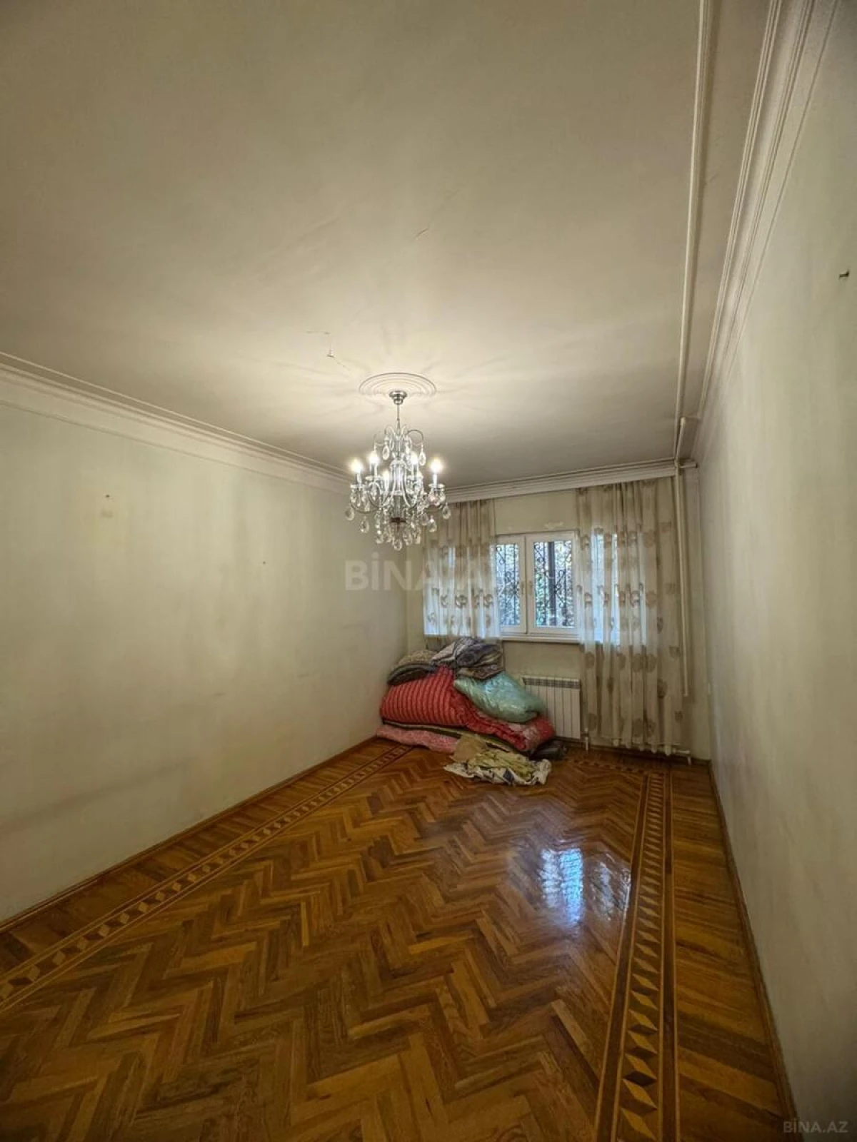 Satılır 4 otaqlı mənzil 95 m²