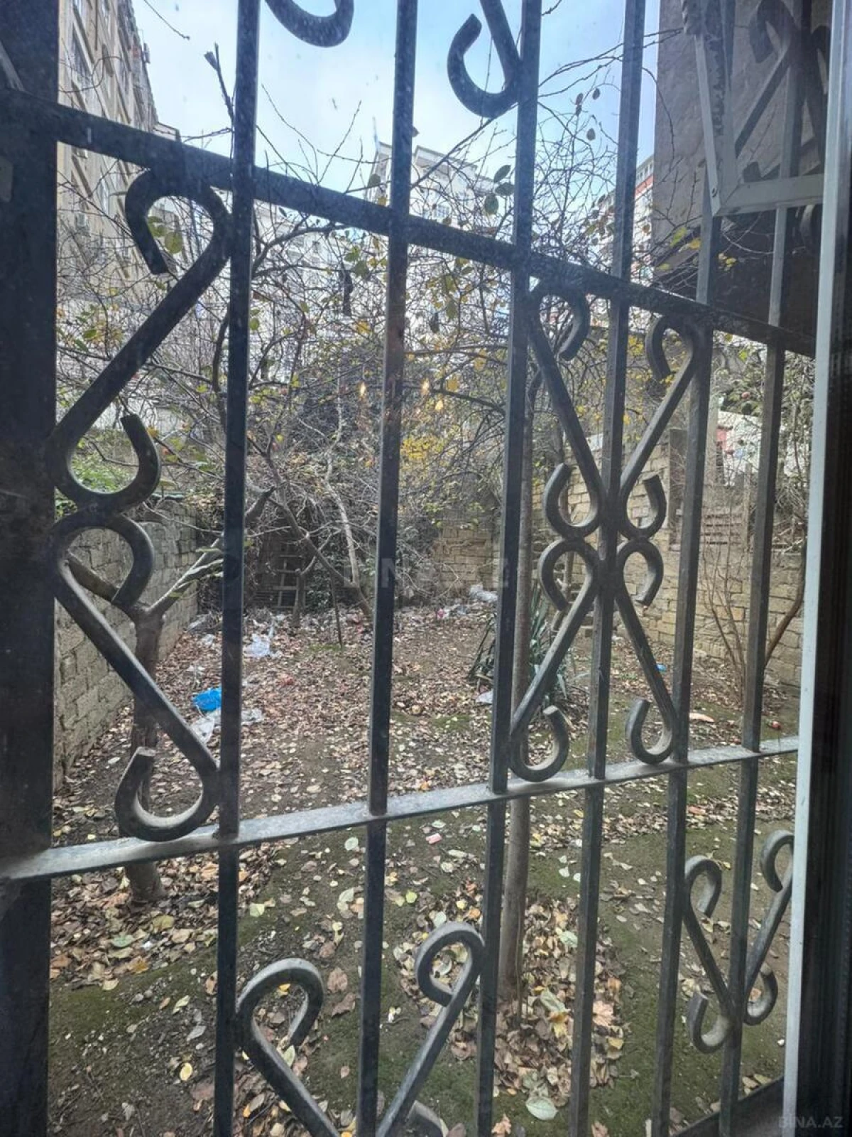 Satılır 4 otaqlı mənzil 95 m²