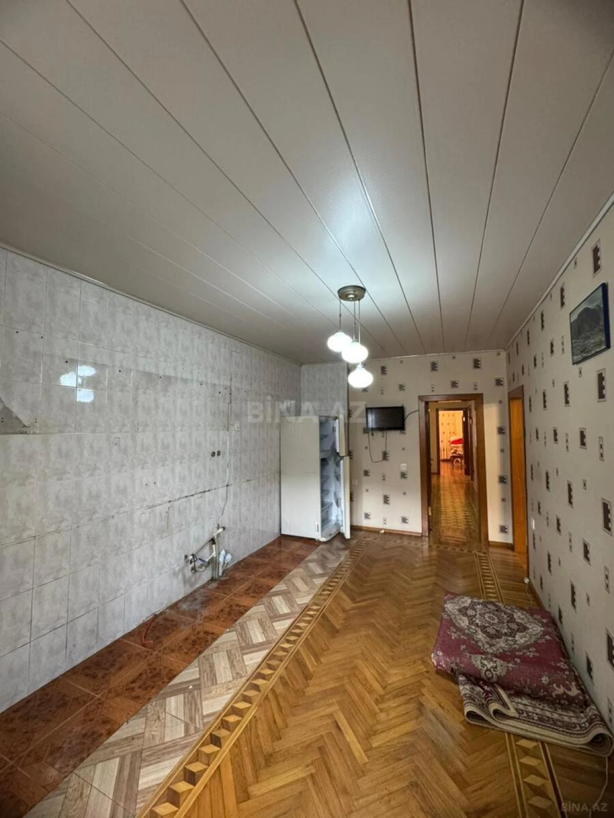 Satılır 4 otaqlı mənzil 95 m²