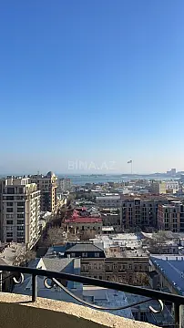 Satılır 4 otaqlı mənzil 200 m²