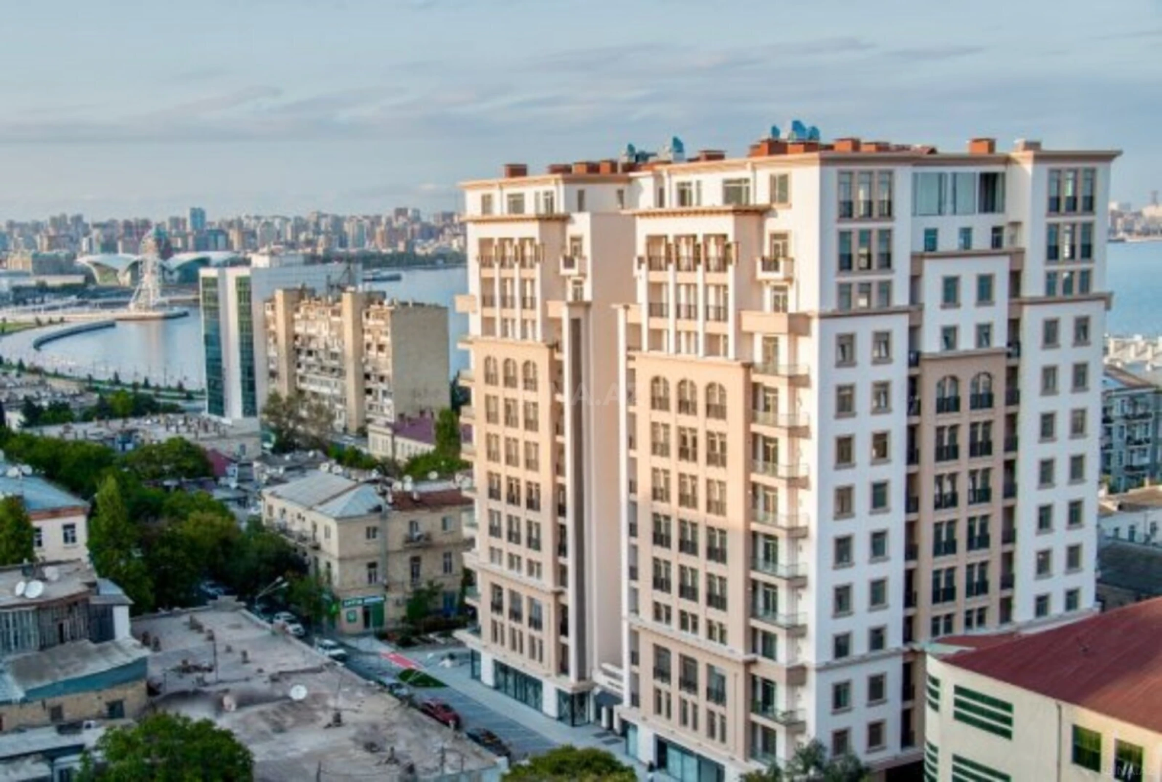 Satılır 2 otaqlı mənzil 65 m²