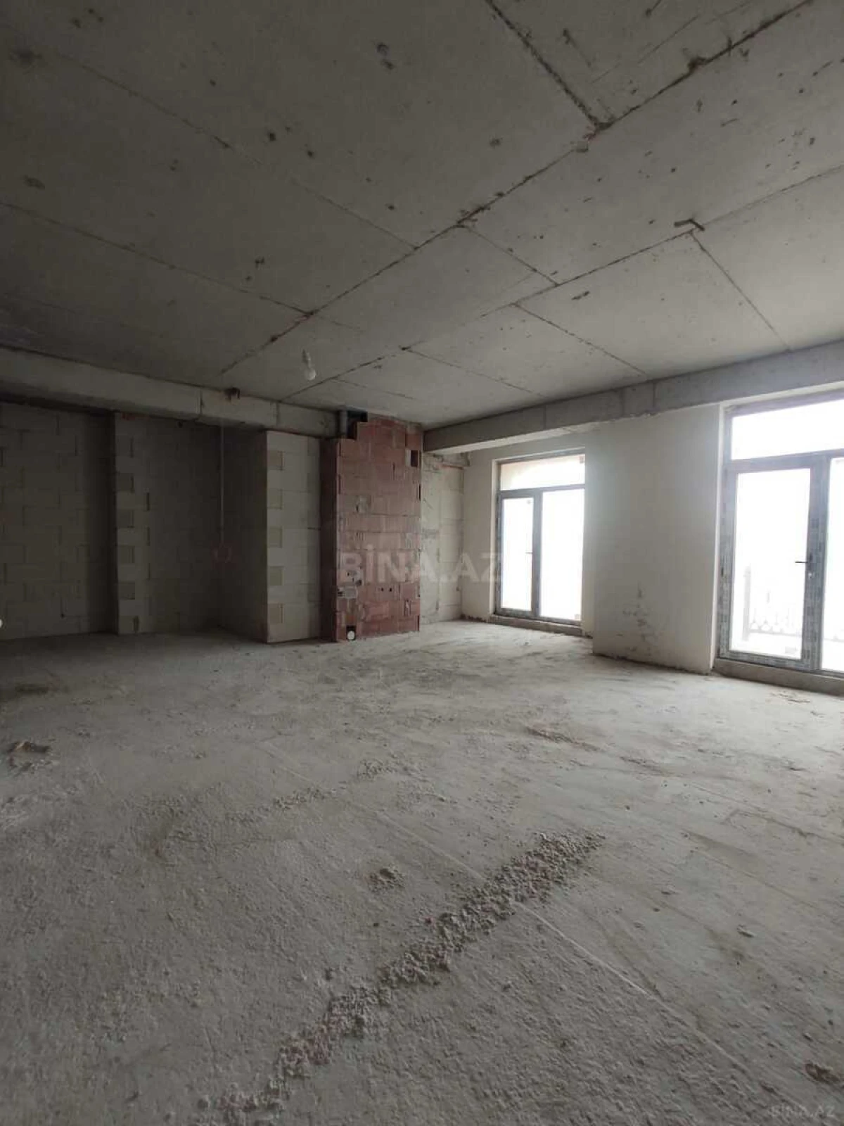 Satılır 2 otaqlı mənzil 65 m²