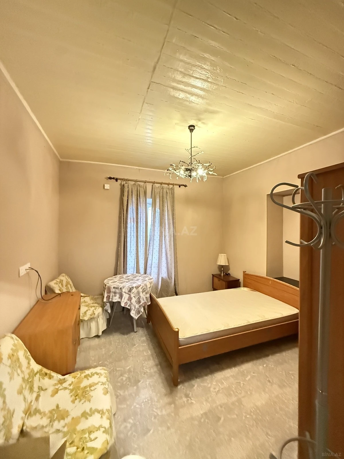 Satılır 5 otaqlı həyət evi 250 m²