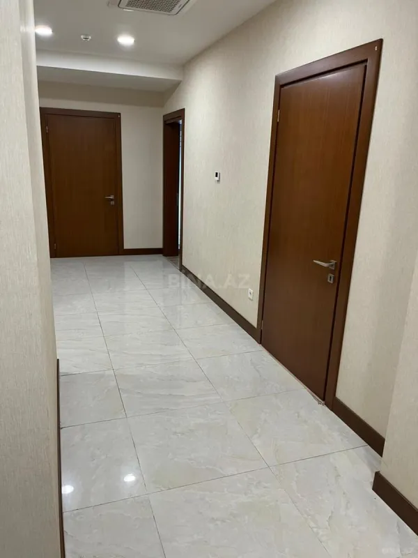Kirayə verilir 5 otaqlı ofis 260 m²