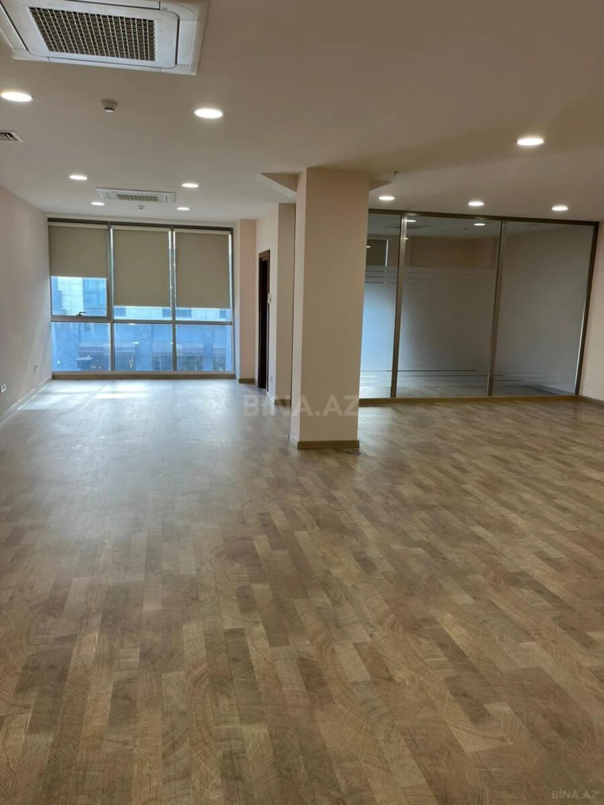Kirayə verilir 5 otaqlı ofis 260 m²