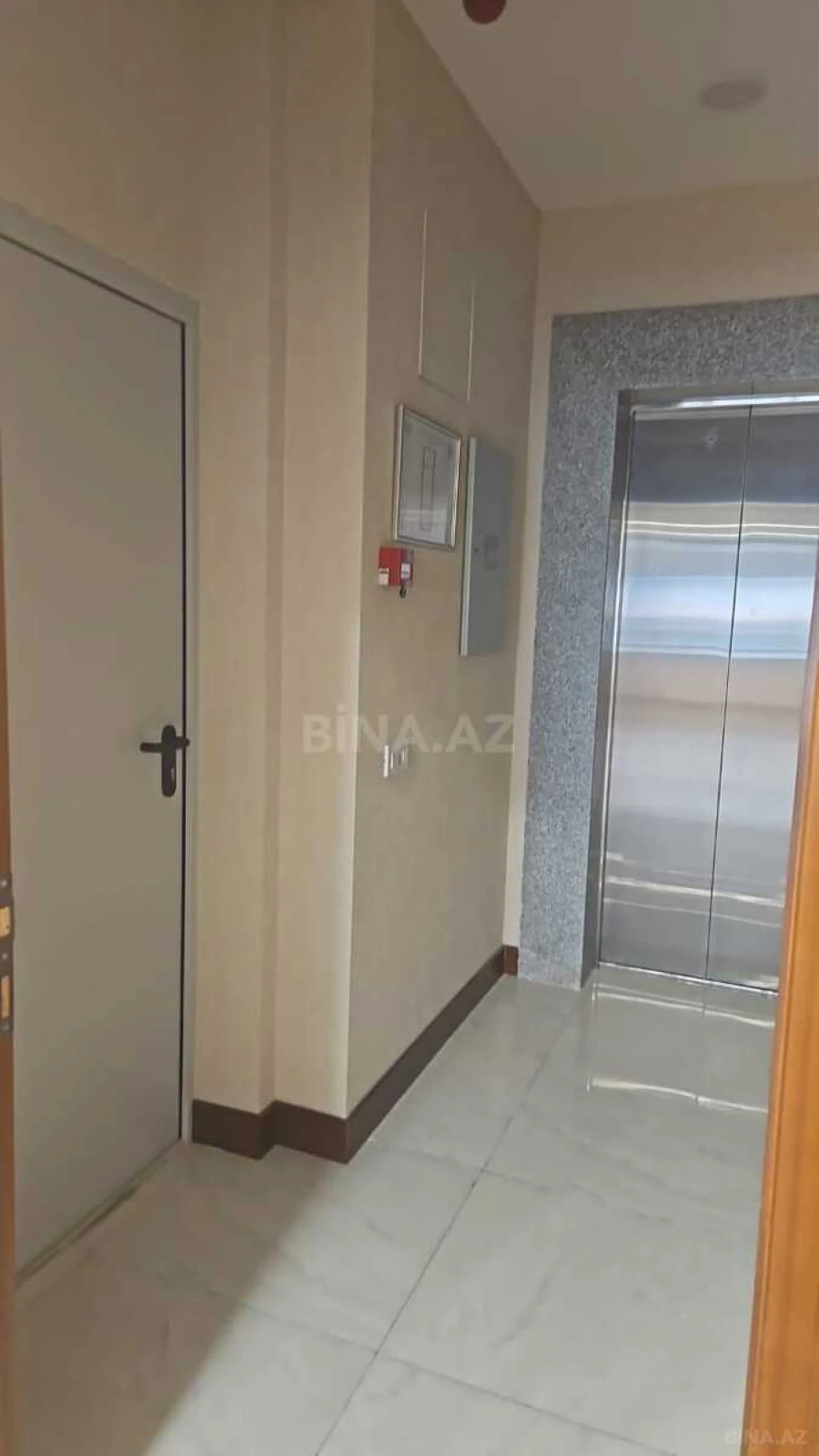 Kirayə verilir 5 otaqlı ofis 260 m²