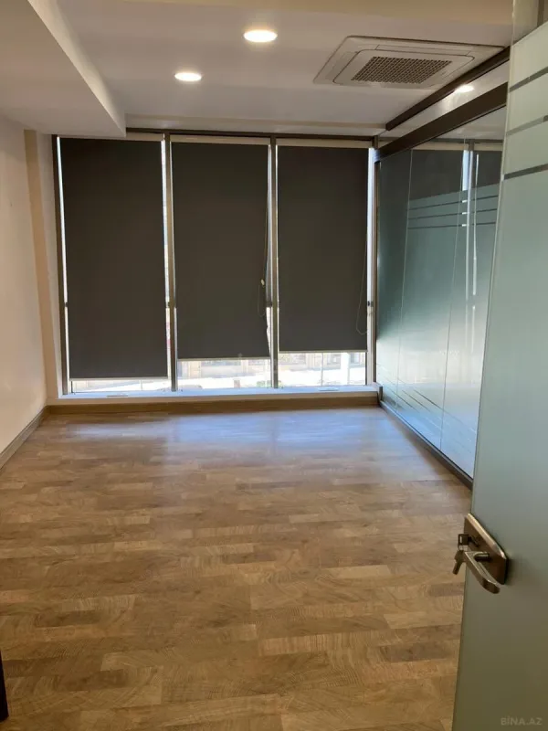 Kirayə verilir 5 otaqlı ofis 260 m²