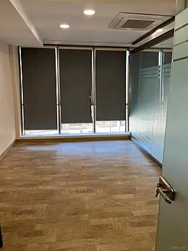 Kirayə verilir 5 otaqlı ofis 260 m²
