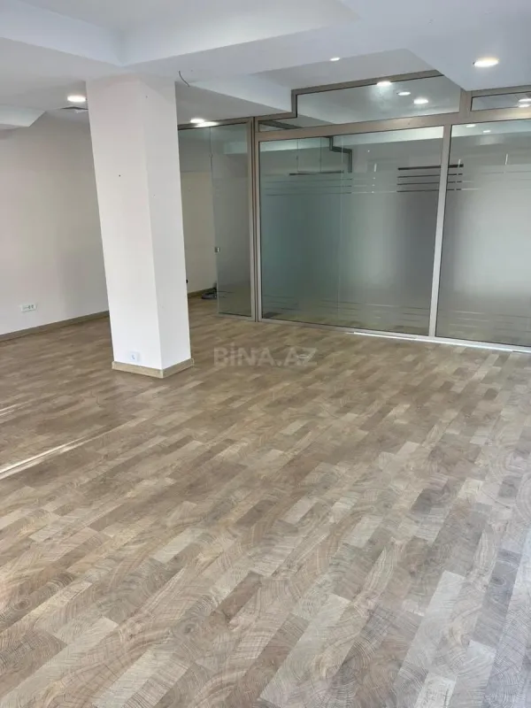 Kirayə verilir 5 otaqlı ofis 260 m²