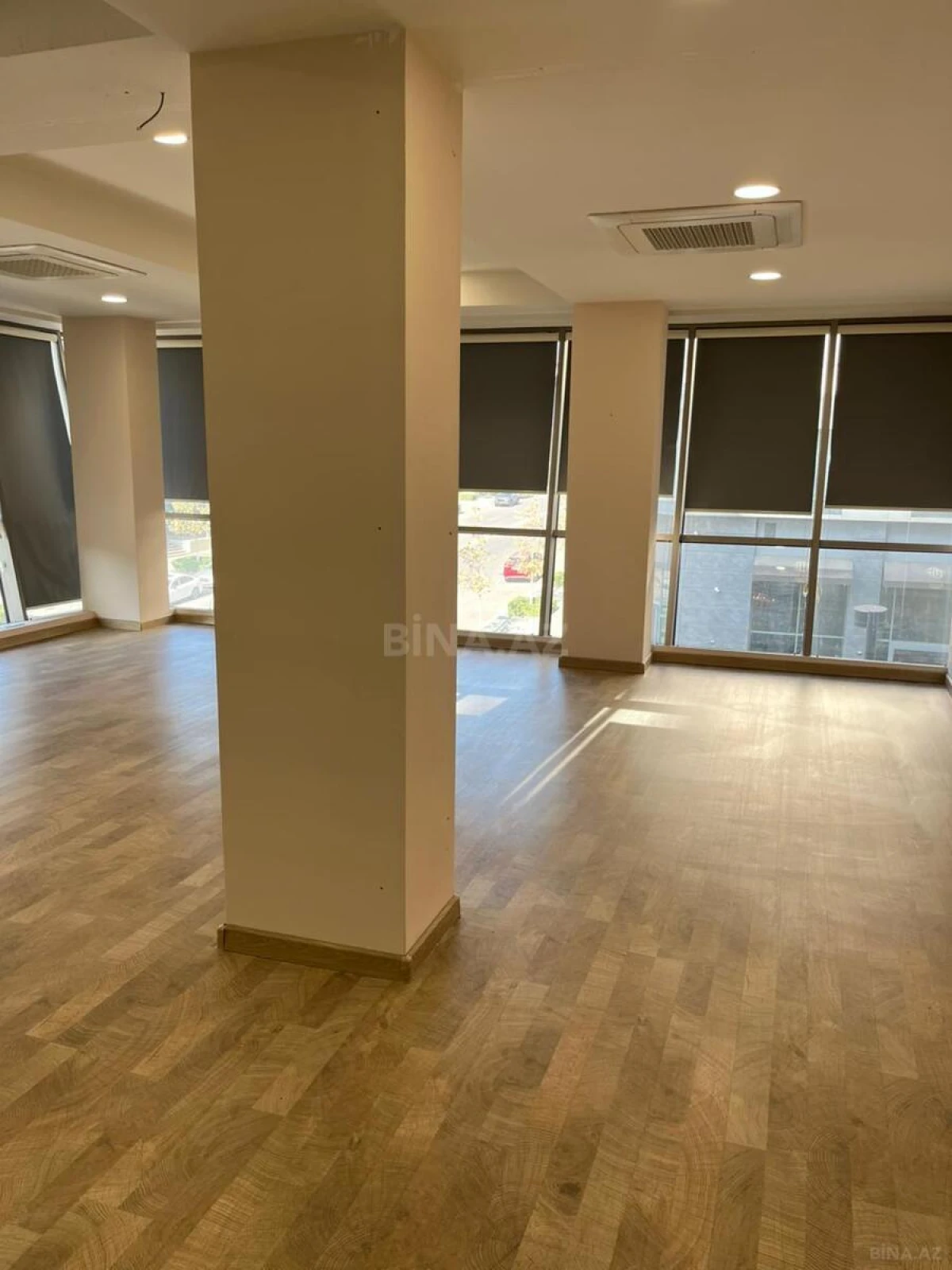 Kirayə verilir 5 otaqlı ofis 260 m²