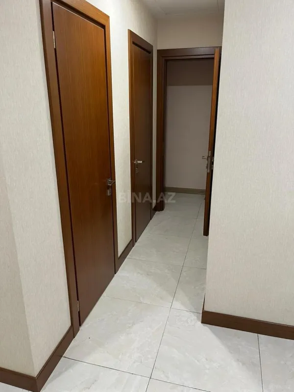 Kirayə verilir 5 otaqlı ofis 260 m²