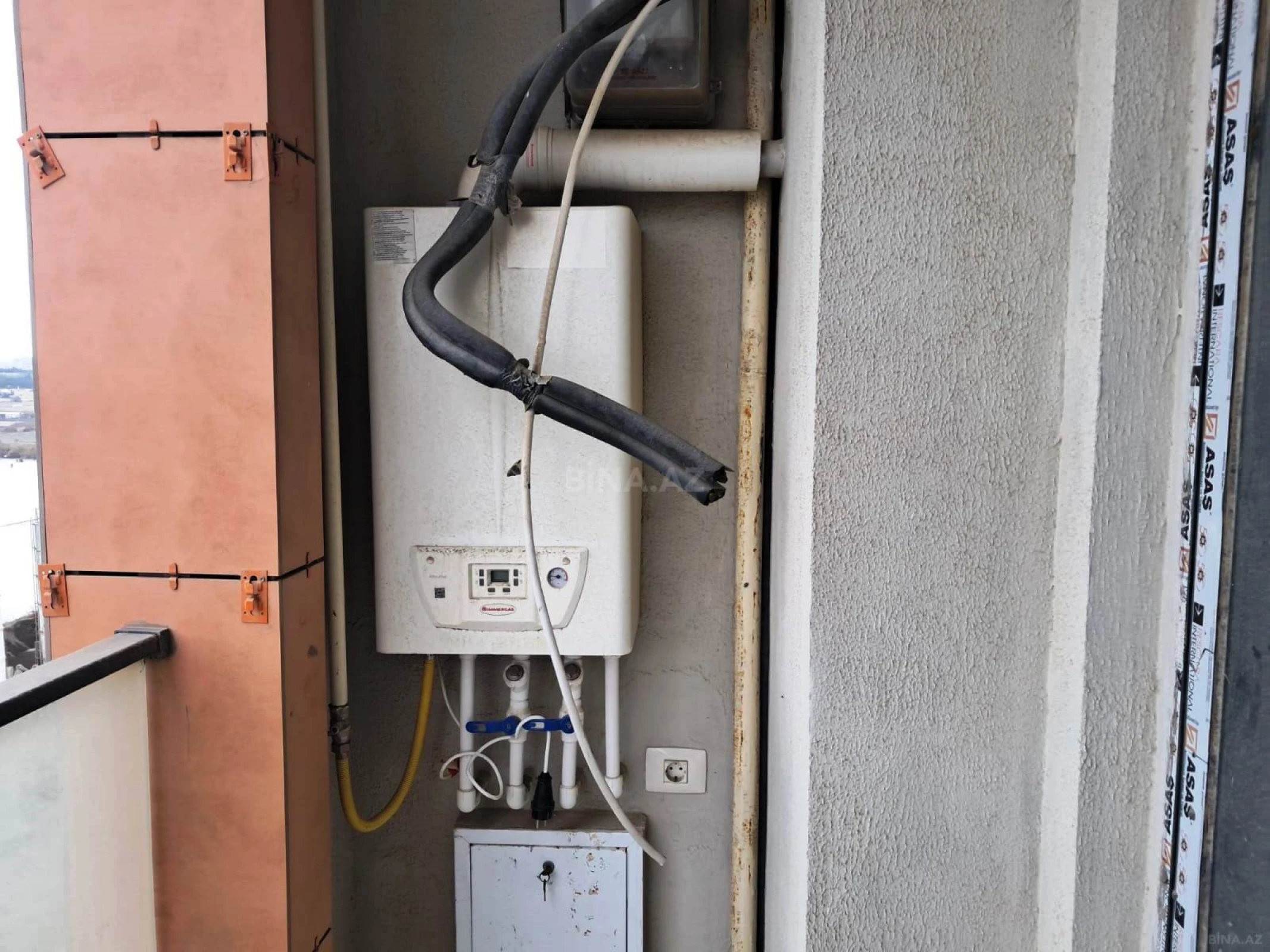 Satılır 3 otaqlı mənzil 82.7 m²