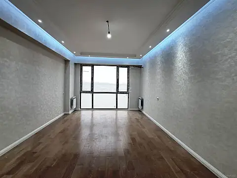 Satılır 3 otaqlı mənzil 82.7 m²