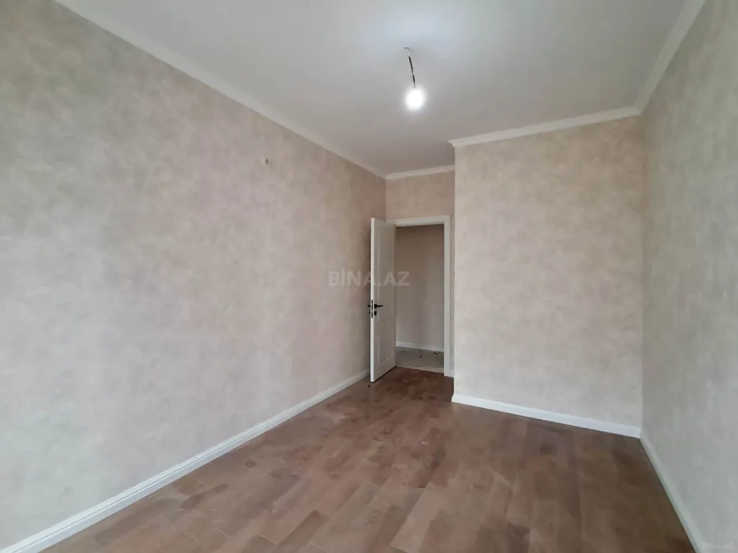 Satılır 3 otaqlı mənzil 82.7 m²