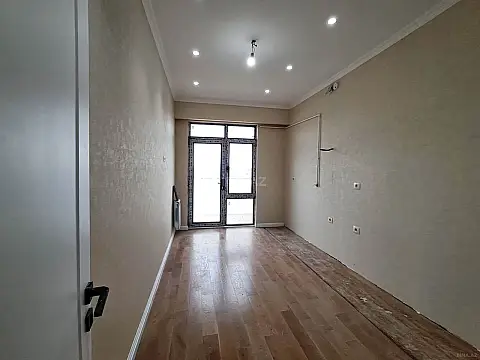 Satılır 3 otaqlı mənzil 82.7 m²