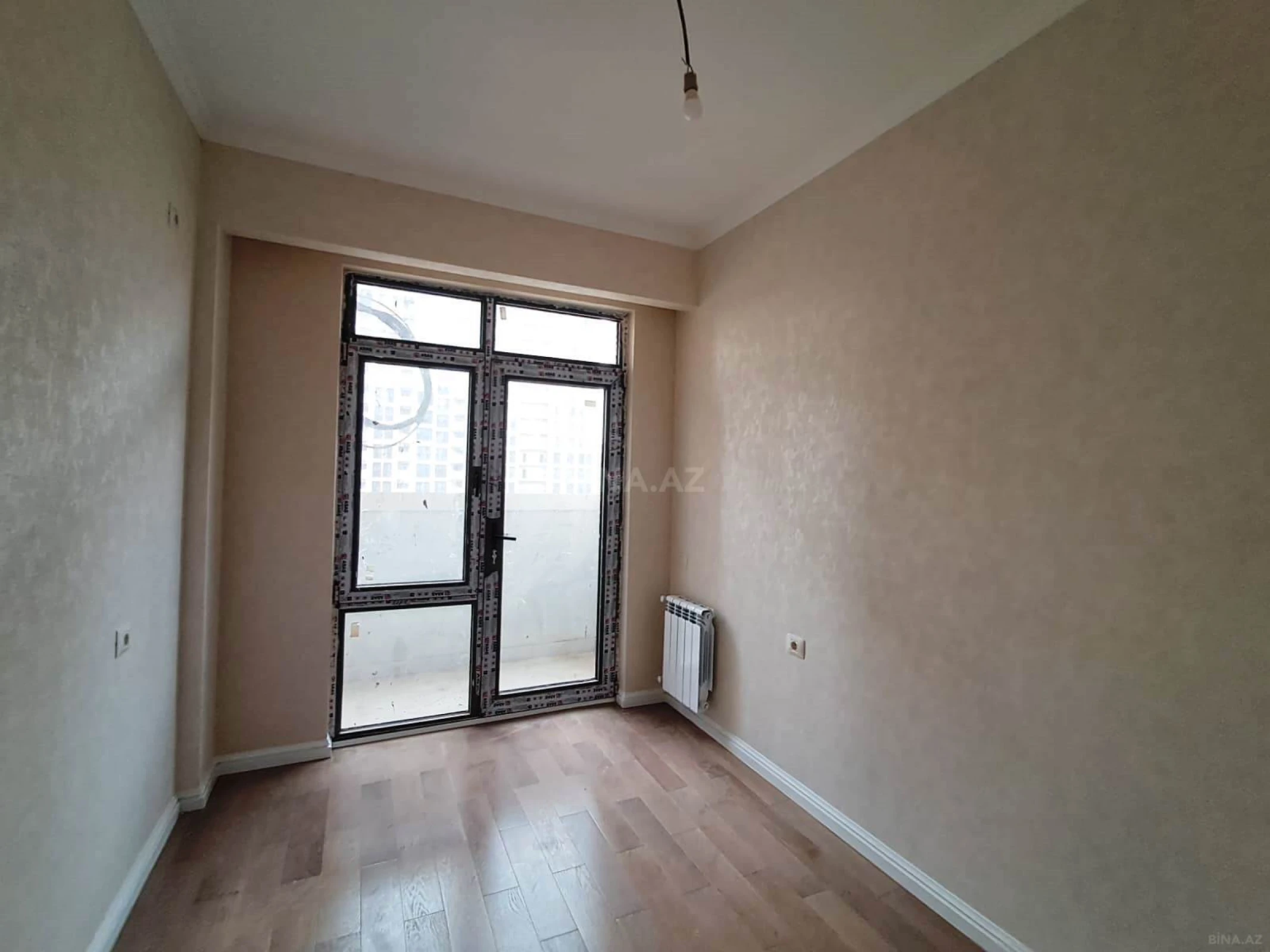 Satılır 3 otaqlı mənzil 82.7 m²
