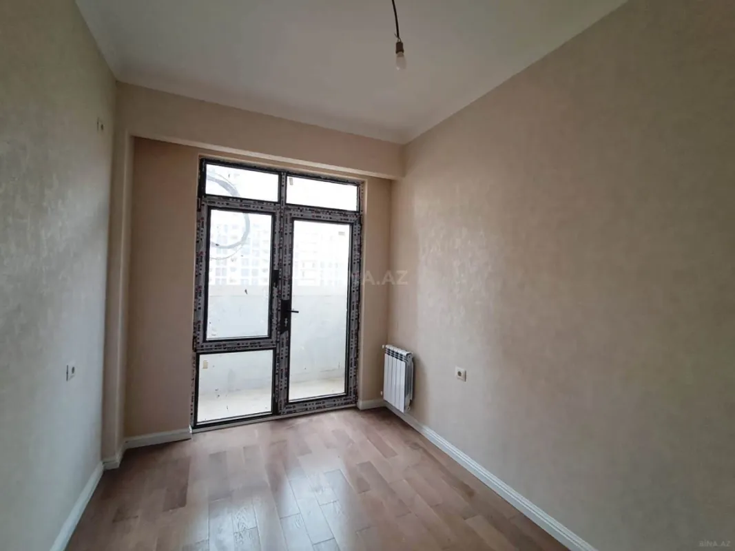 Satılır 3 otaqlı mənzil 82.7 m²