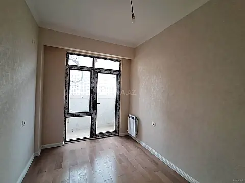 Satılır 3 otaqlı mənzil 82.7 m²