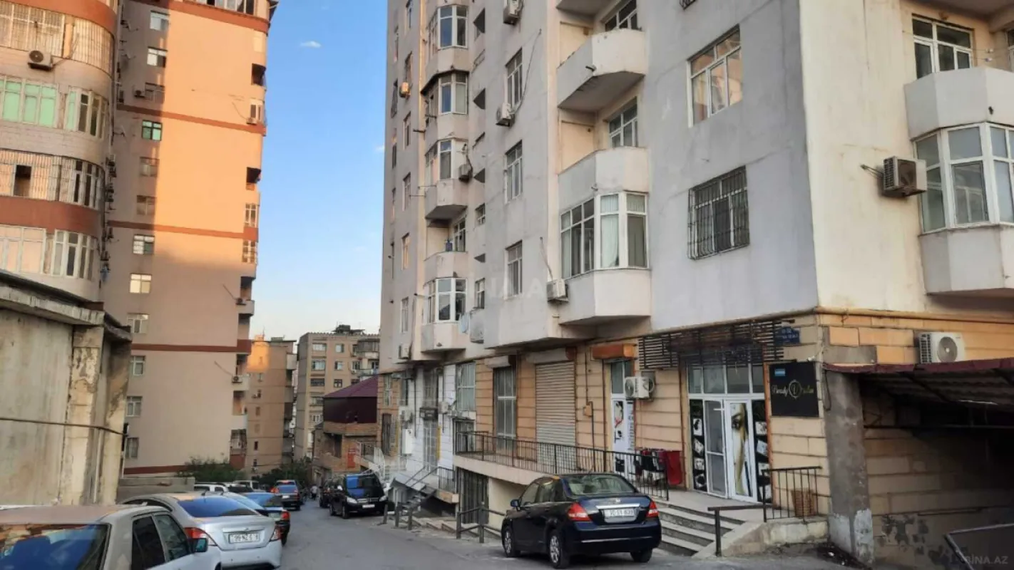 Satılır obyekt 90 m²