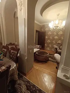 Satılır 4 otaqlı mənzil 105 m²