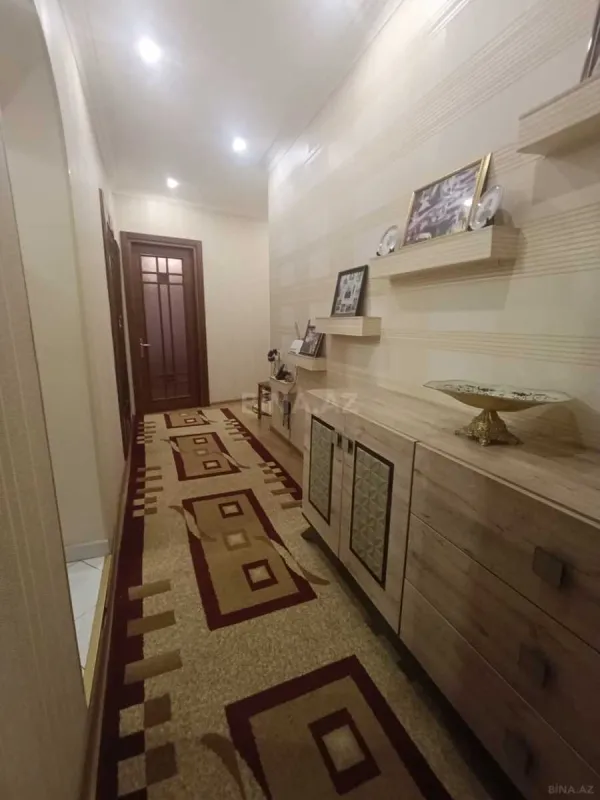 Satılır 4 otaqlı mənzil 105 m²