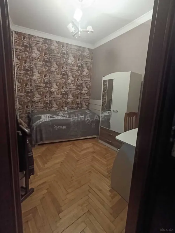 Satılır 4 otaqlı mənzil 105 m²
