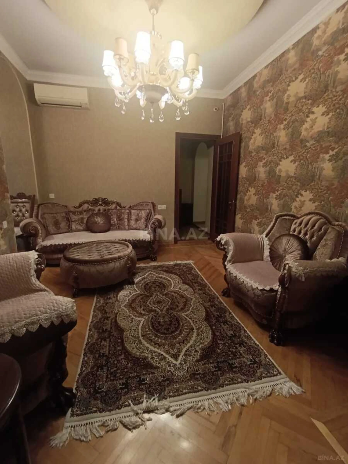 Satılır 4 otaqlı mənzil 105 m²