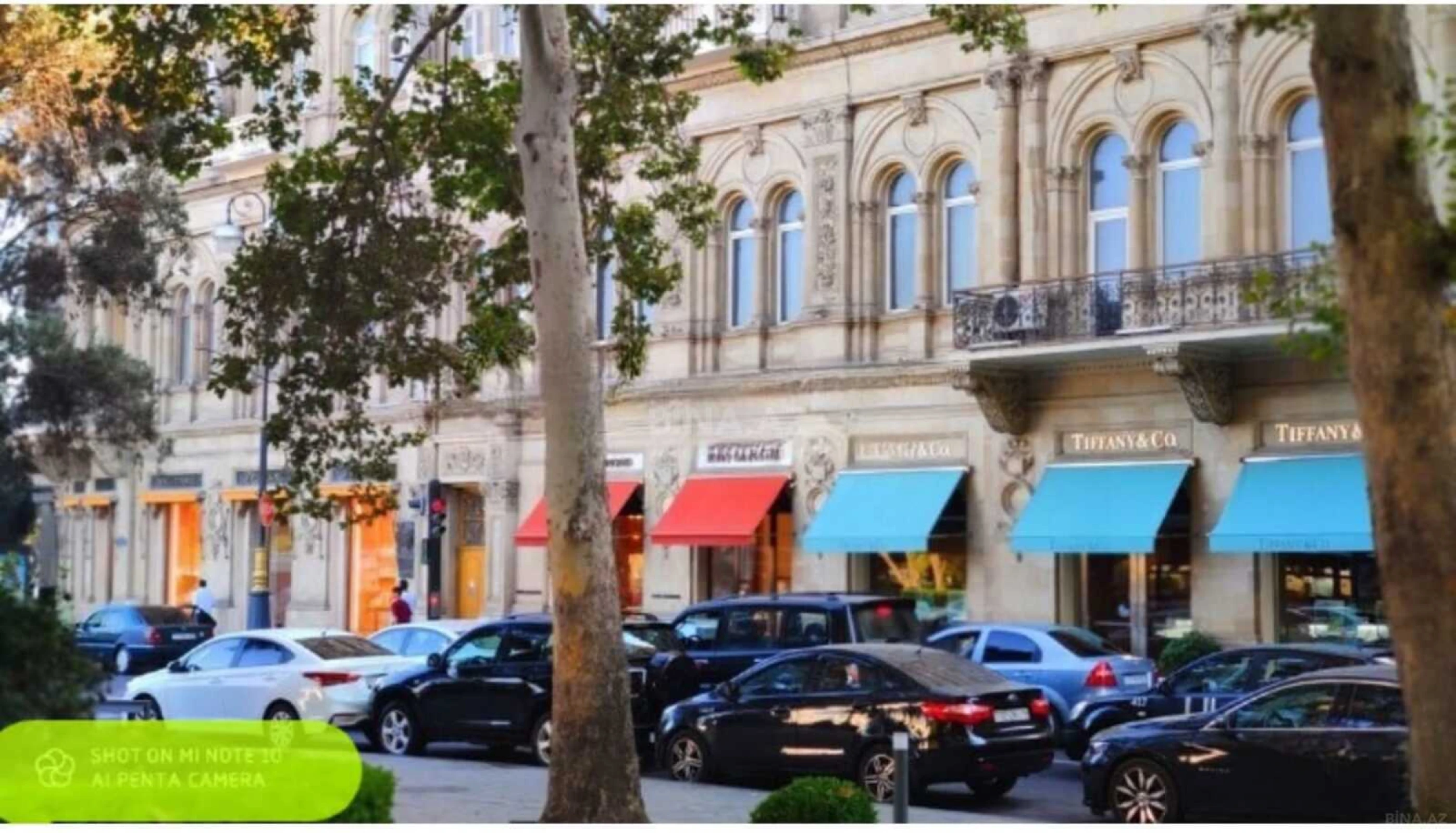 Satılır 4 otaqlı mənzil 105 m²