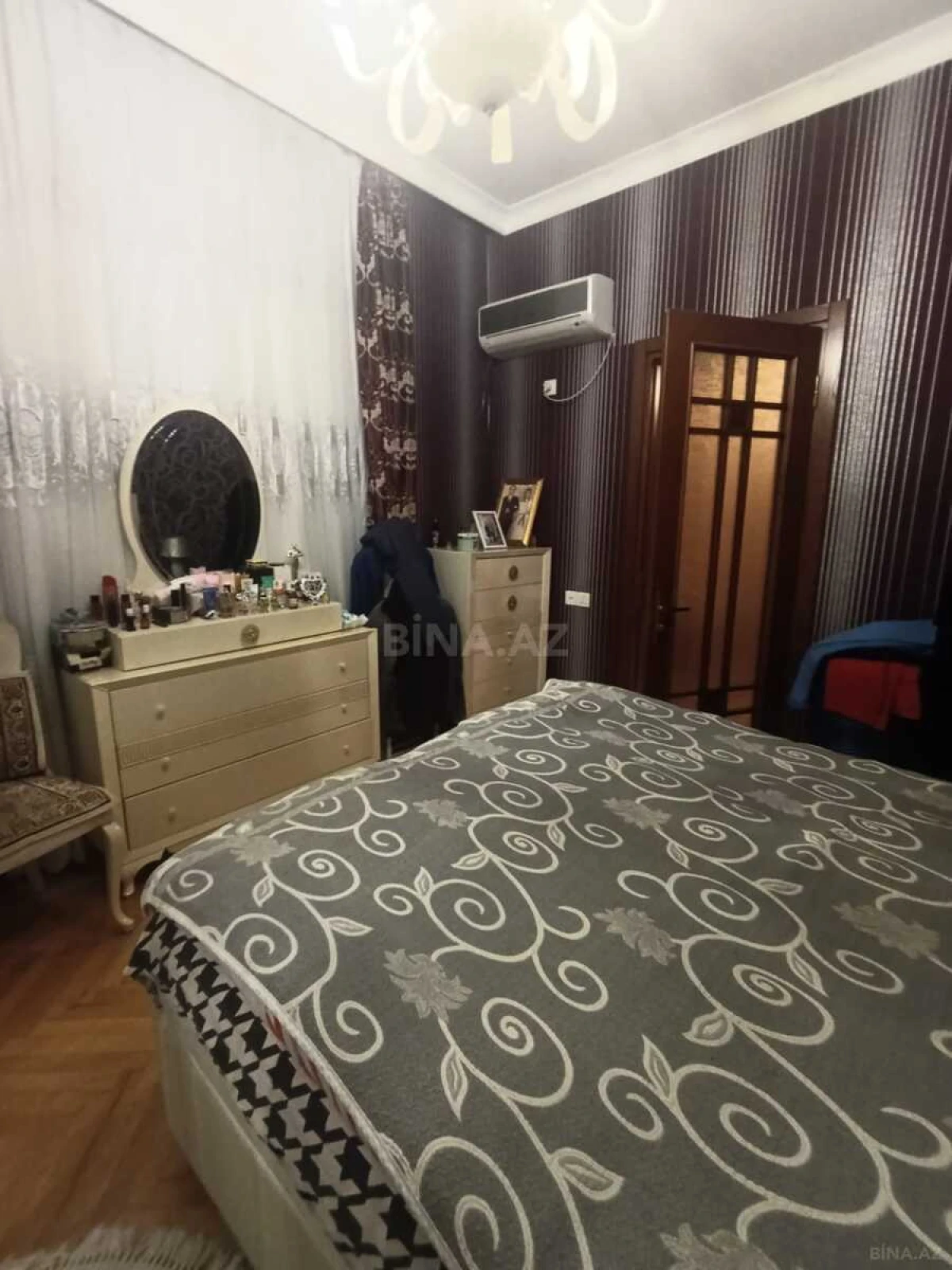 Satılır 4 otaqlı mənzil 105 m²