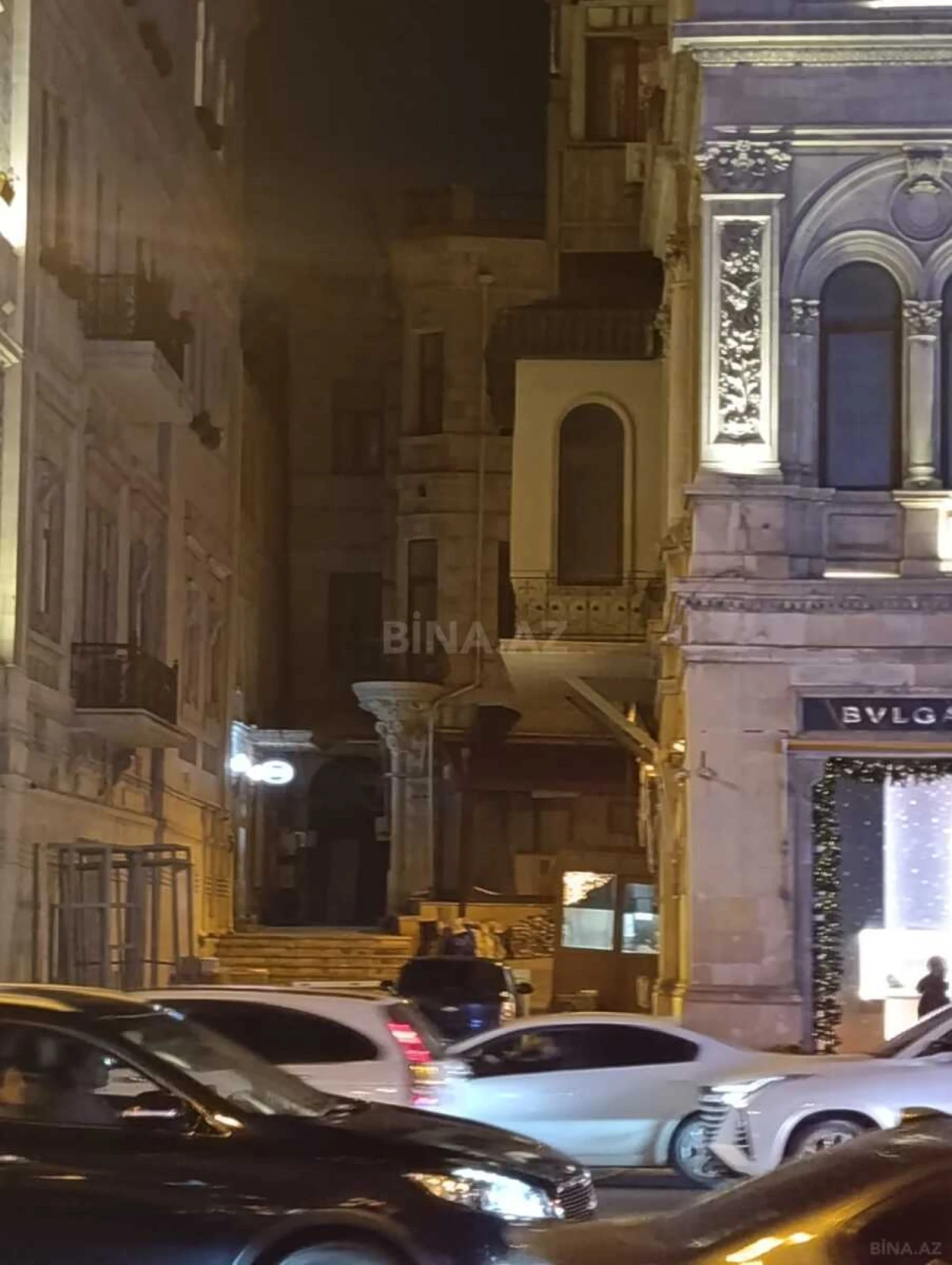 Satılır 4 otaqlı mənzil 105 m²