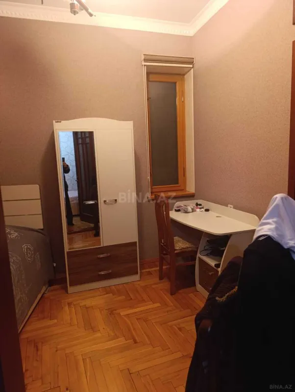 Satılır 4 otaqlı mənzil 105 m²