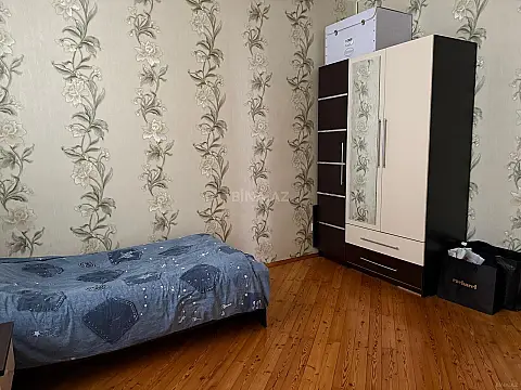 Satılır 5 otaqlı həyət evi 200 m²