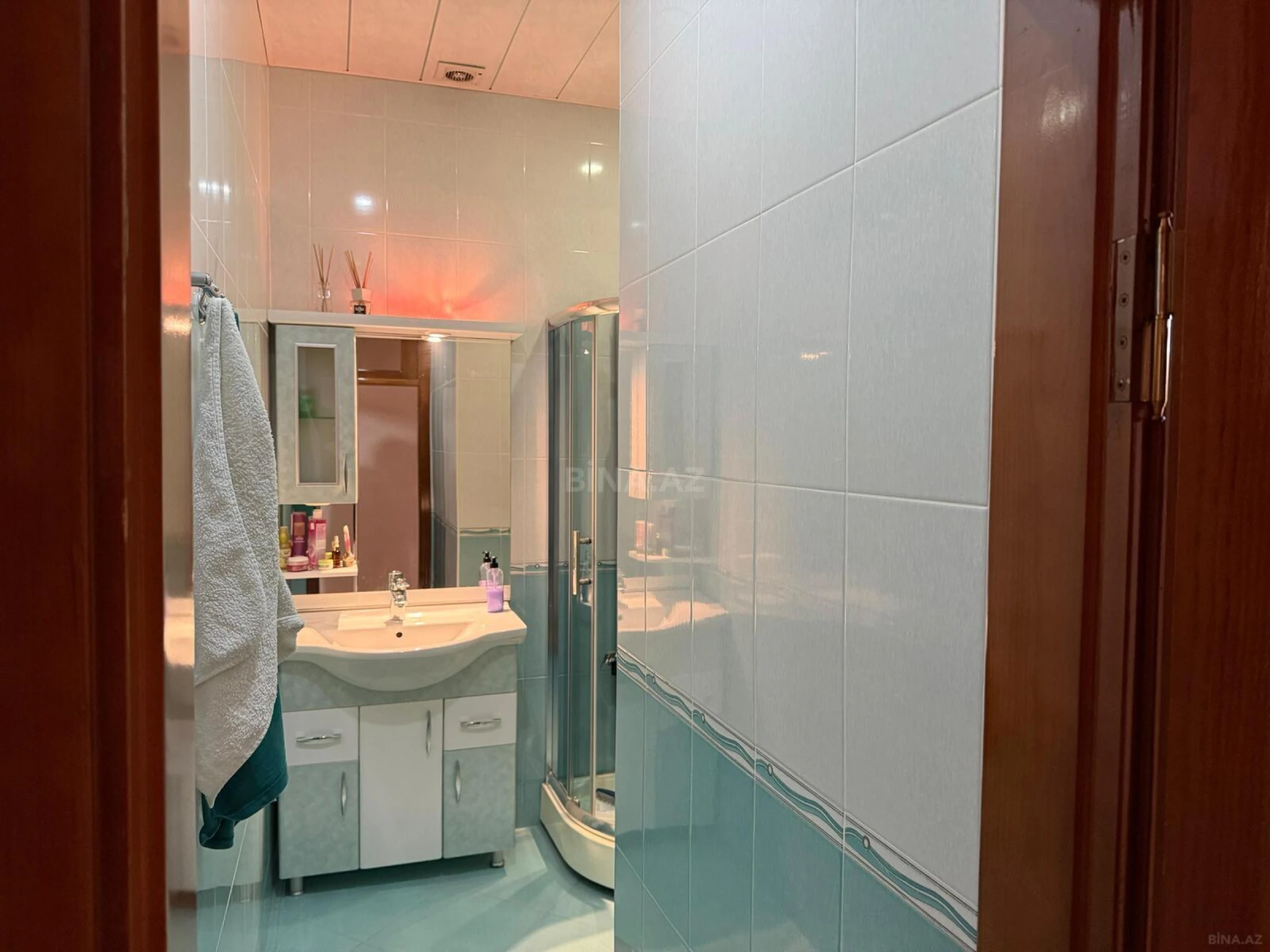 Satılır 5 otaqlı həyət evi 200 m²