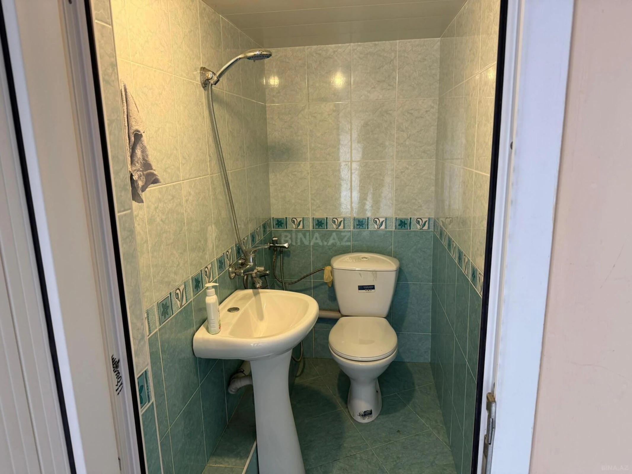 Satılır 5 otaqlı həyət evi 200 m²