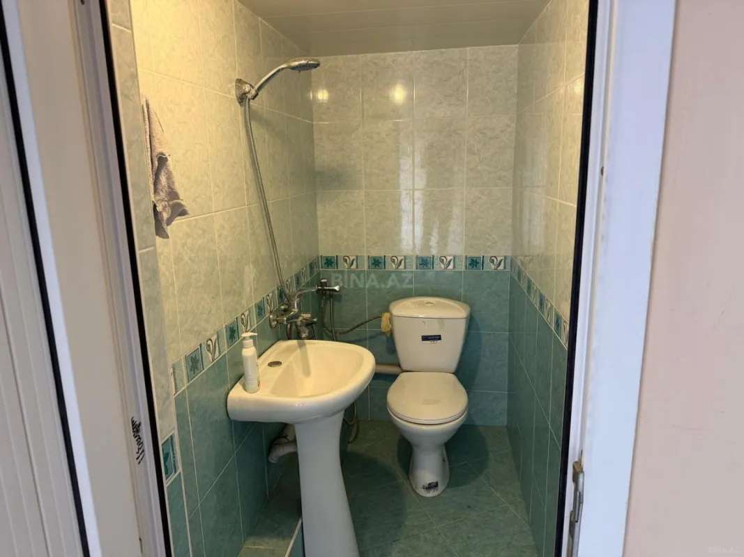 Satılır 5 otaqlı həyət evi 200 m²