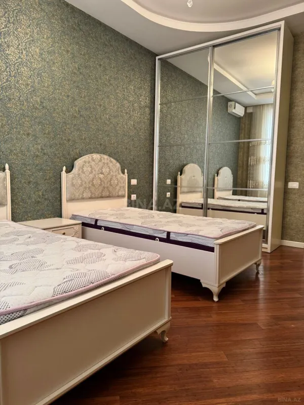 Kirayə verilir 4 otaqlı mənzil 180 m²