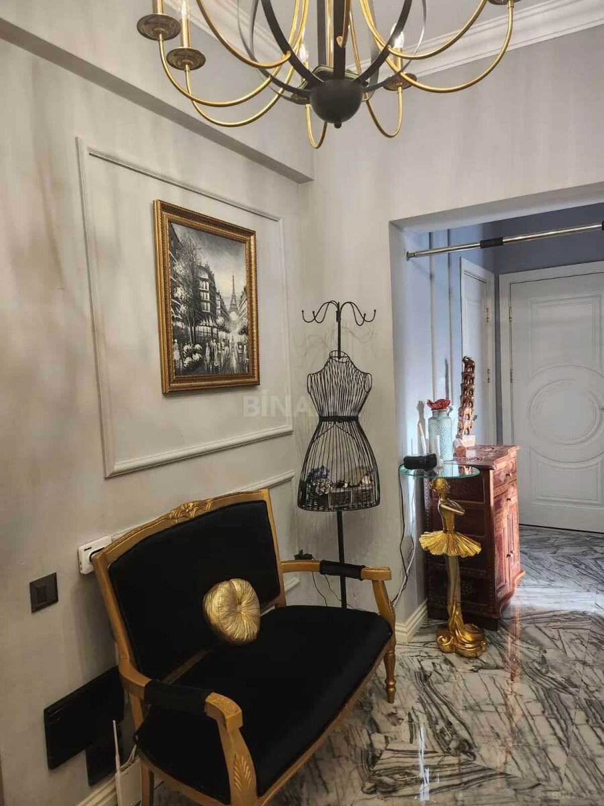 Satılır 3 otaqlı mənzil 88 m²