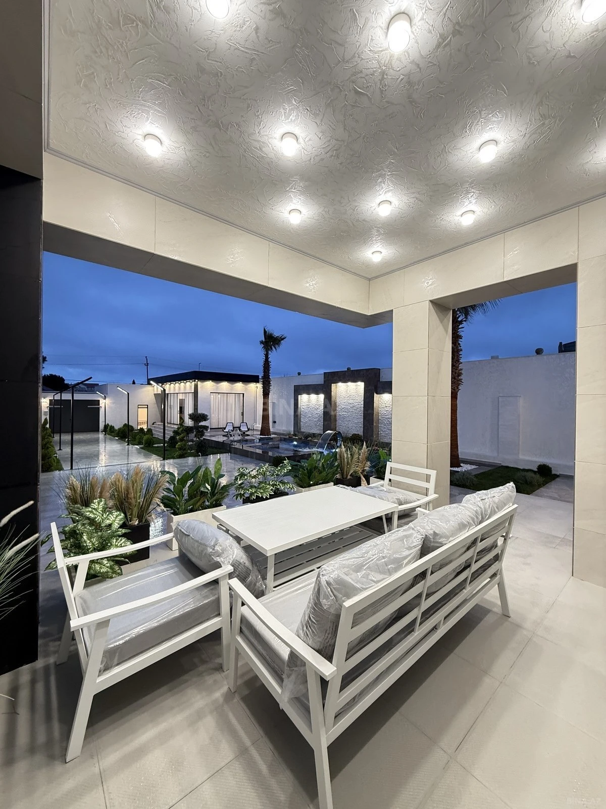 Satılır 5 otaqlı həyət evi 230 m²