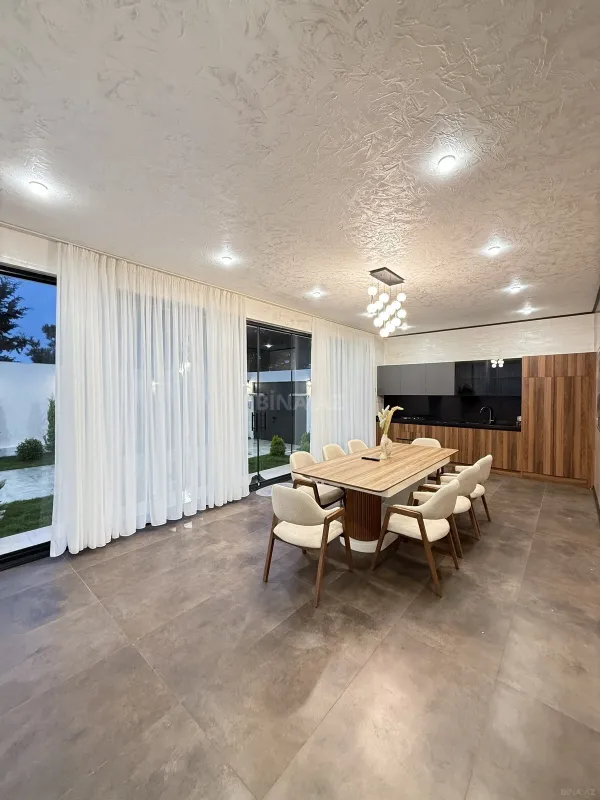 Satılır 5 otaqlı həyət evi 230 m²