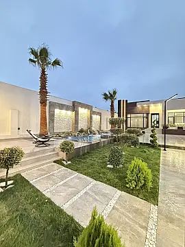 Satılır 5 otaqlı həyət evi 230 m²