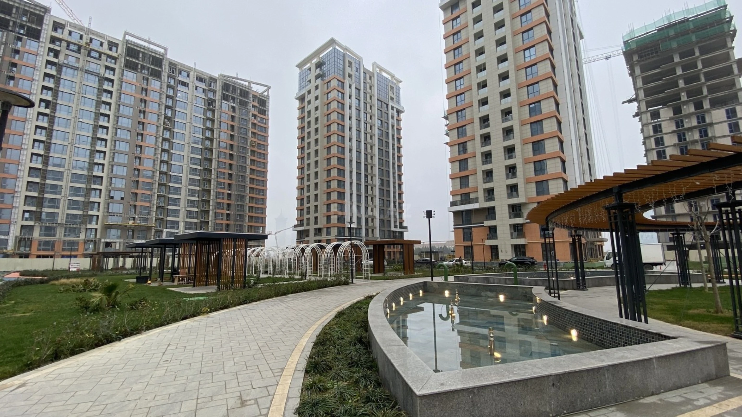 Satılır 3 otaqlı mənzil 84 m²